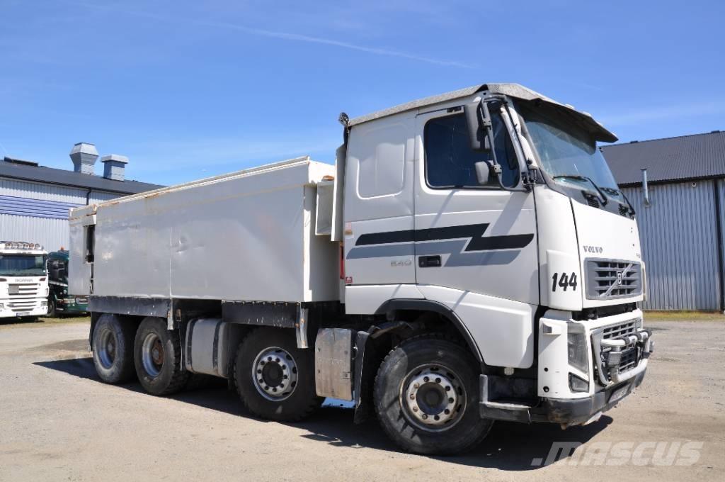 Volvo FH16 550 8X4 Billenő teherautók