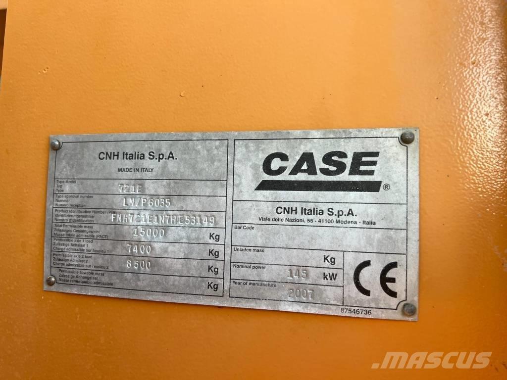 CASE 721E Gumikerekes homlokrakodók