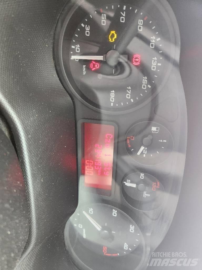 Iveco DAILY 35C14 Transporterek