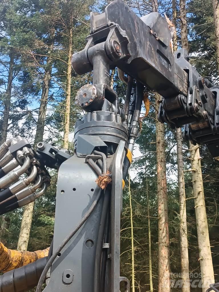 Ponsse Bear 8W Betakarítók