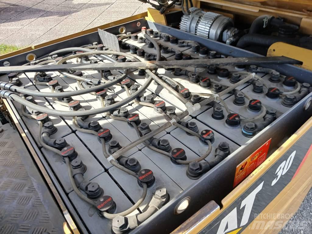 CAT EP 30 K PAC Elektromos targoncák