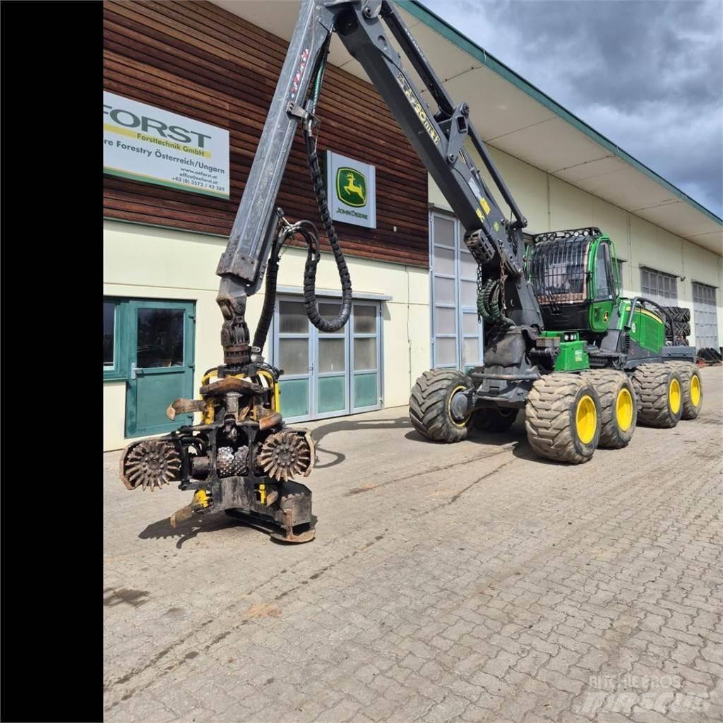 John Deere 1170 G Betakarítók