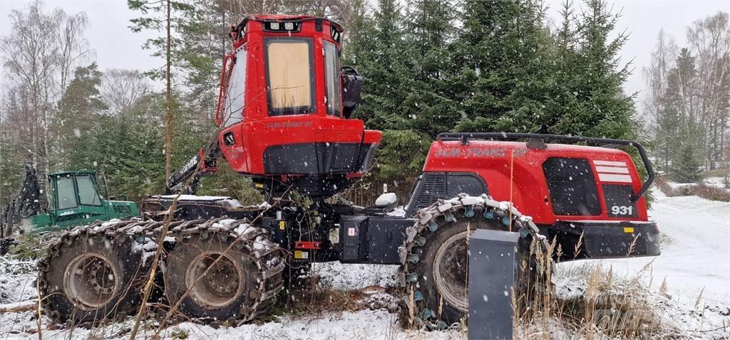 Komatsu 931 Betakarítók