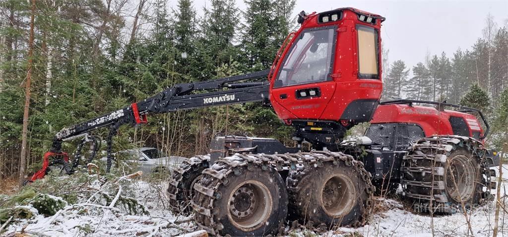 Komatsu 931 Betakarítók