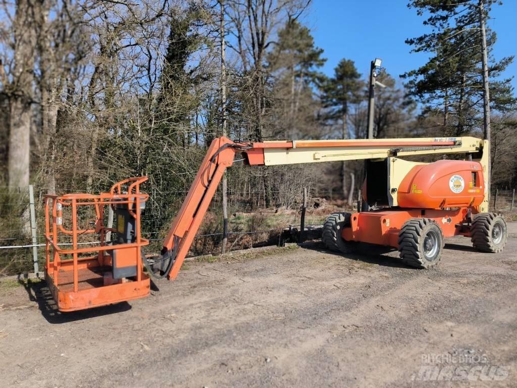 JLG 800 AJ Karos emelők