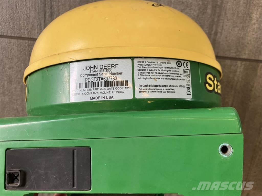 John Deere 6215R Traktorok