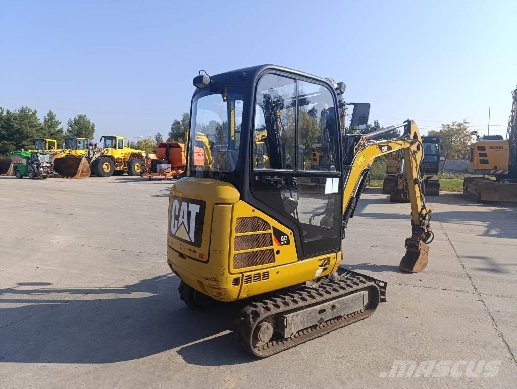 CAT 301.7 D Mini kotrók < 7t