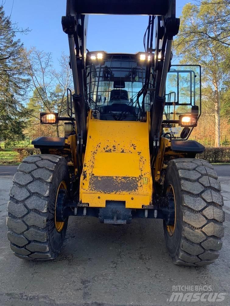 JCB 437 HT Gumikerekes homlokrakodók