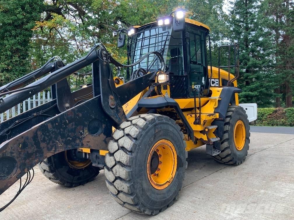 JCB 437 HT Gumikerekes homlokrakodók