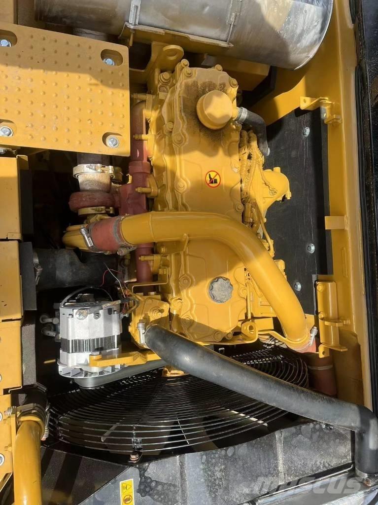CAT 325d Lánctalpas kotrók