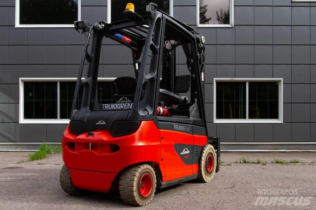 Linde E30-01 Elektromos targoncák