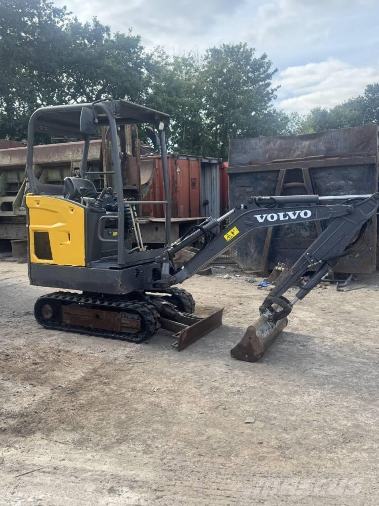 Volvo EC 15 Mini kotrók < 7t