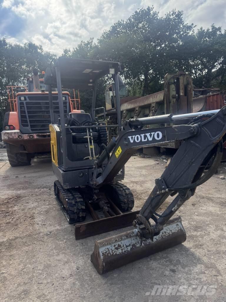 Volvo EC 15 Mini kotrók < 7t