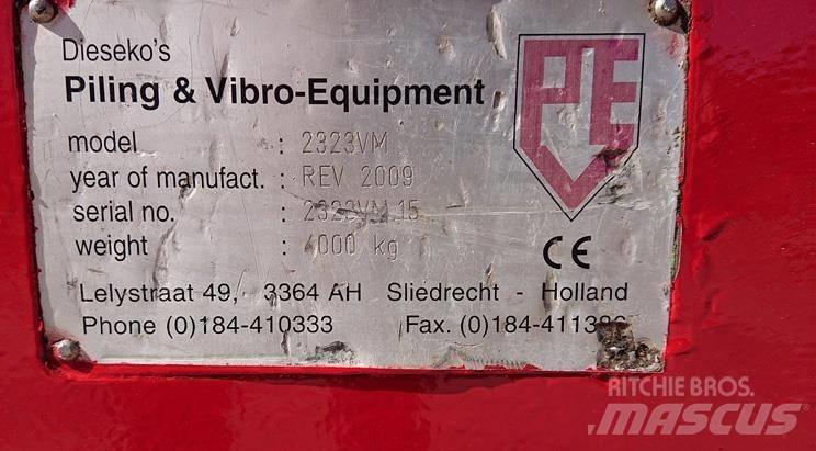 PVE 2323VM Vibrátoros cölöpverő