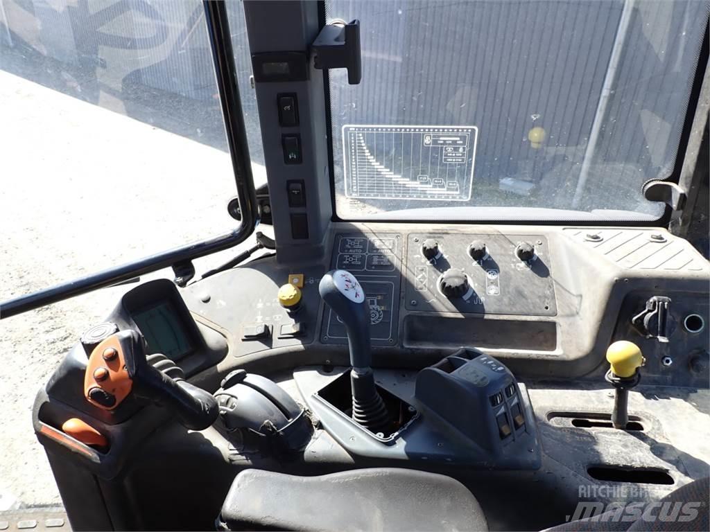 New Holland TM190 Traktorok