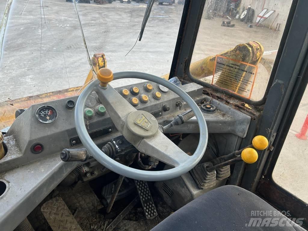 JCB 410 Gumikerekes homlokrakodók