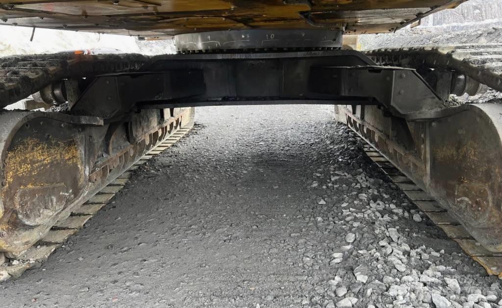 CAT 390 F Lánctalpas kotrók