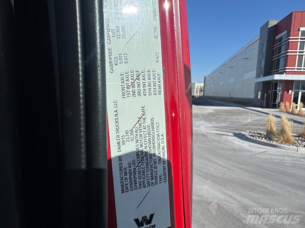 Western Star 5700 XE Nyergesvontatók