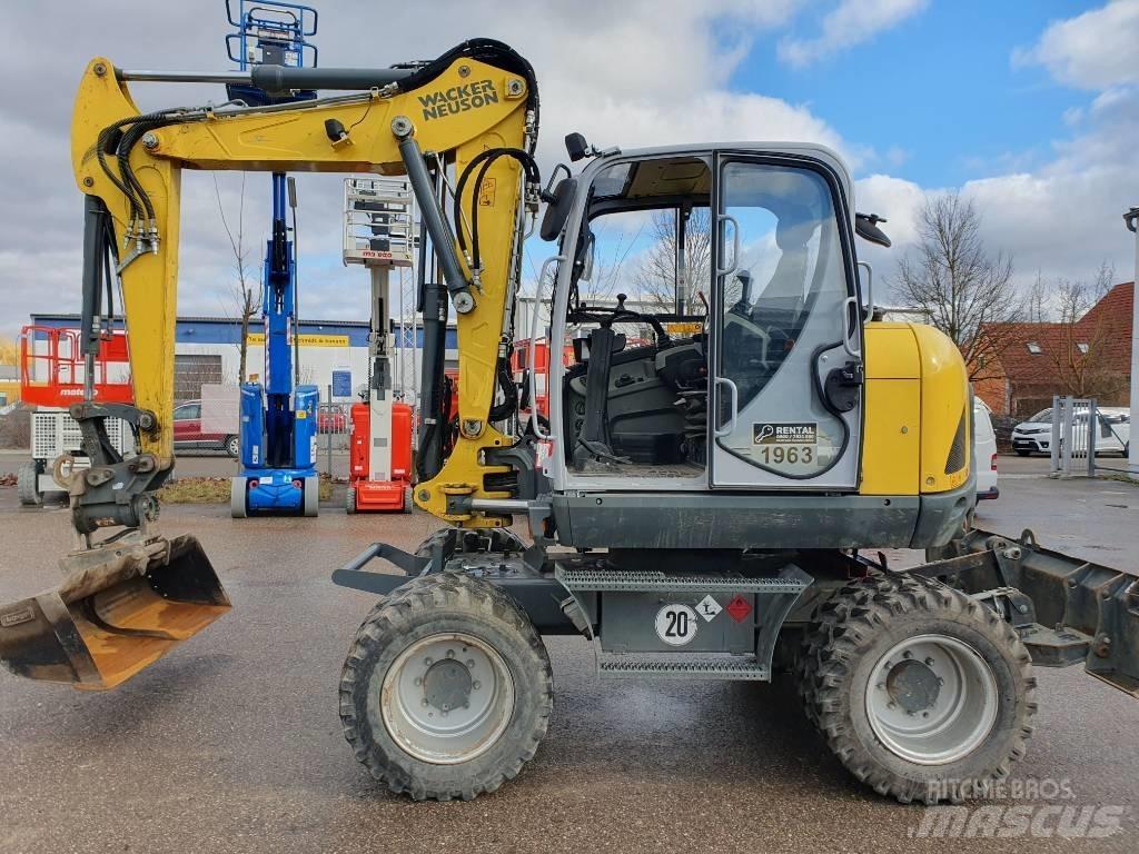Wacker Neuson EW100 Gumikerekes kotrók