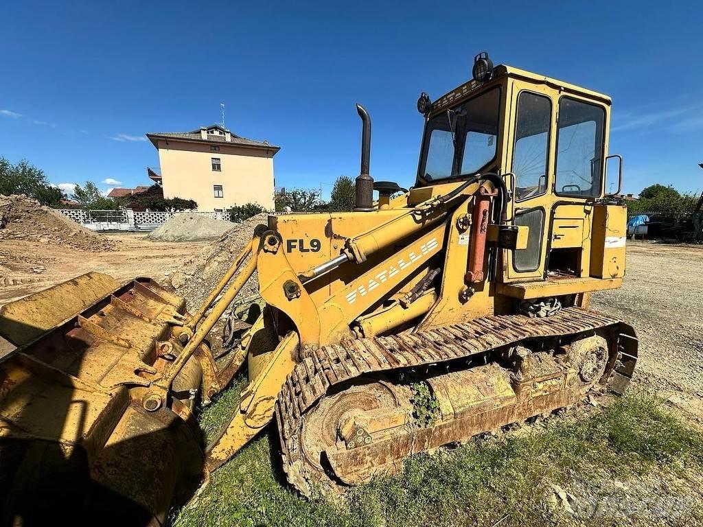 Fiat ALLIS FL9 Gumikerekes homlokrakodók