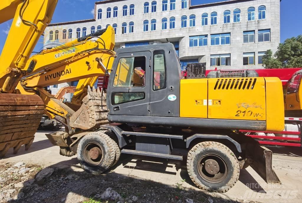 Hyundai R210W-7 Gumikerekes kotrók
