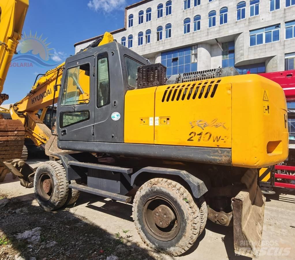 Hyundai R210W-7 Gumikerekes kotrók