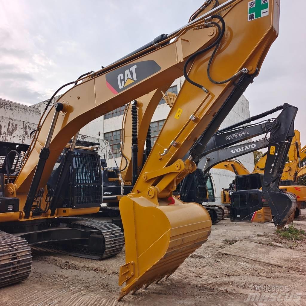 CAT 324D Lánctalpas kotrók