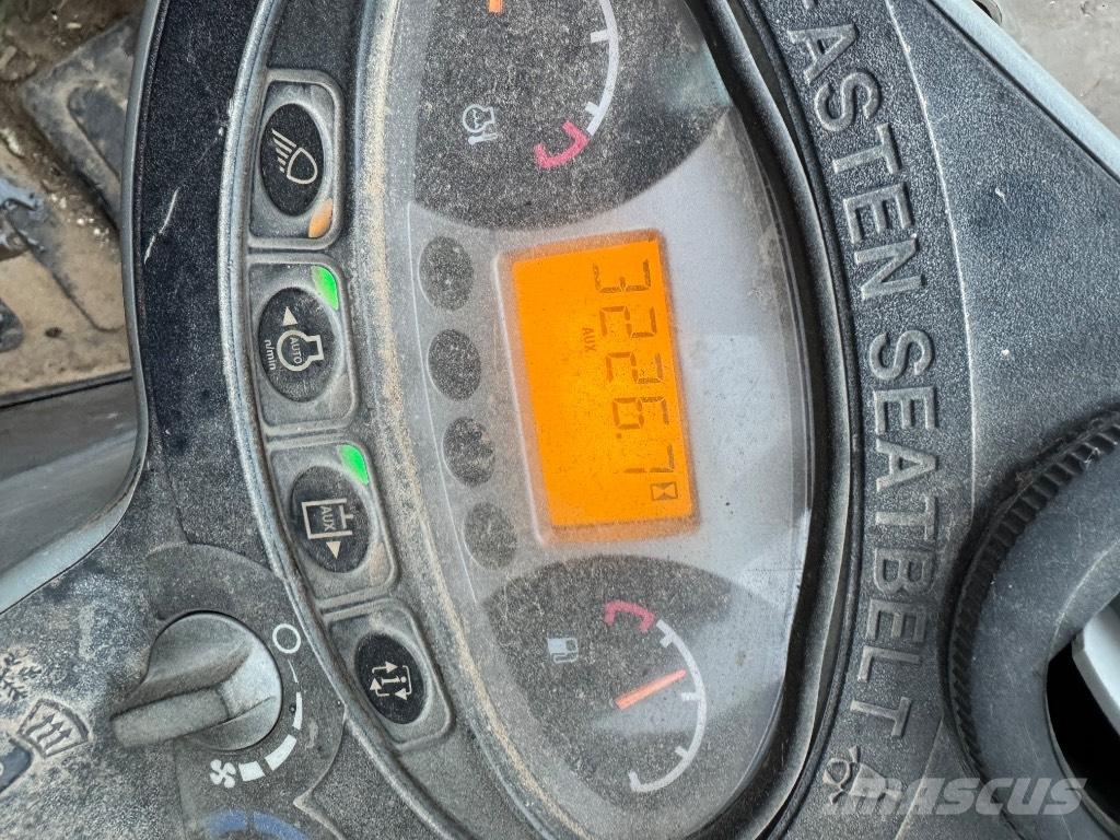 Bobcat E26 Mini kotrók < 7t