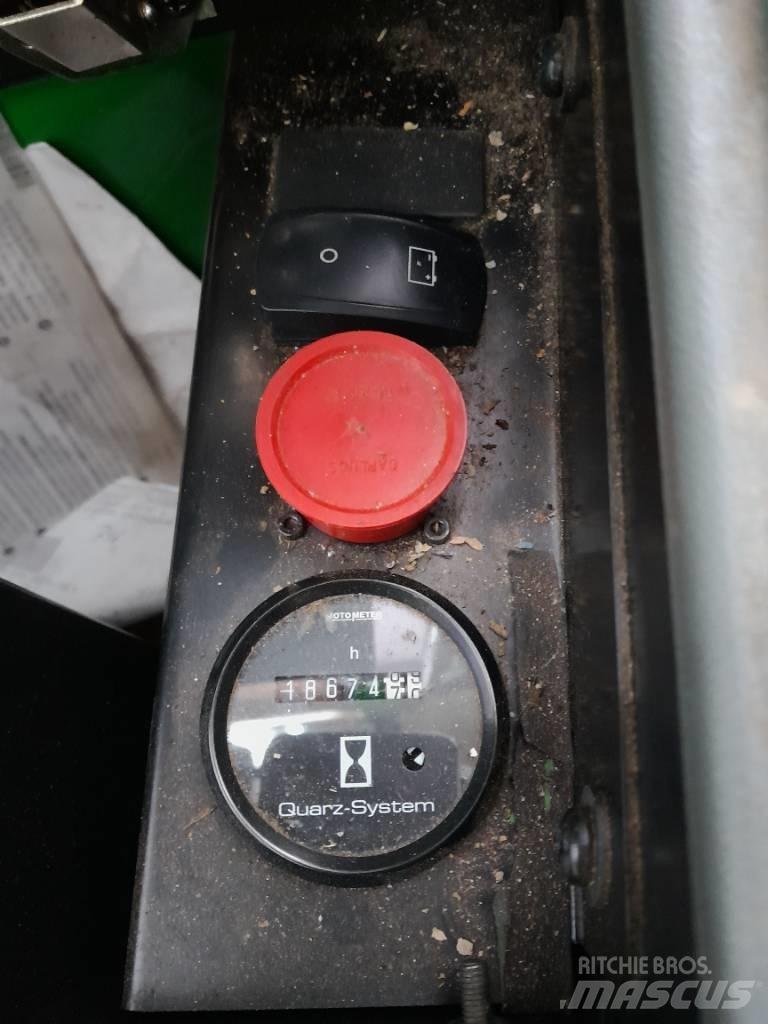 John Deere 1010 E Kihordók