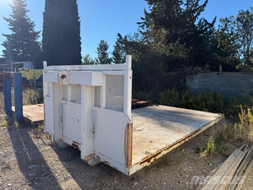 Benne ampiroll Horgos rakodó teherautók