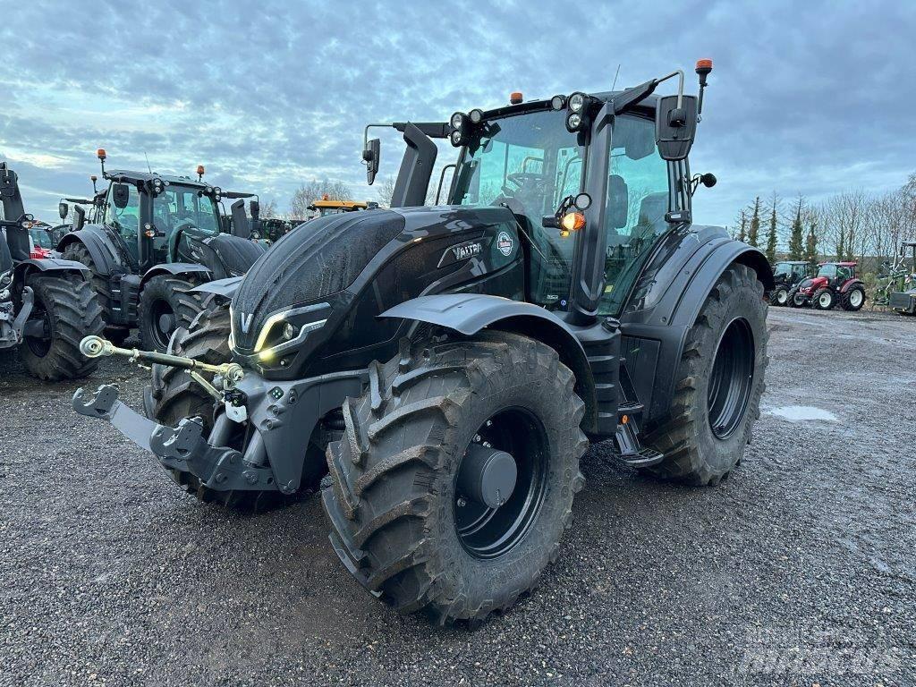 Valtra T 235 Direct Traktorok