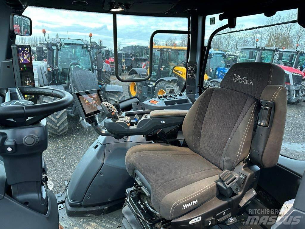 Valtra T 235 Direct Traktorok