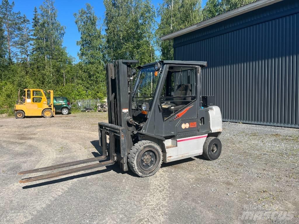Nissan FGD02A320 Dízel targoncák