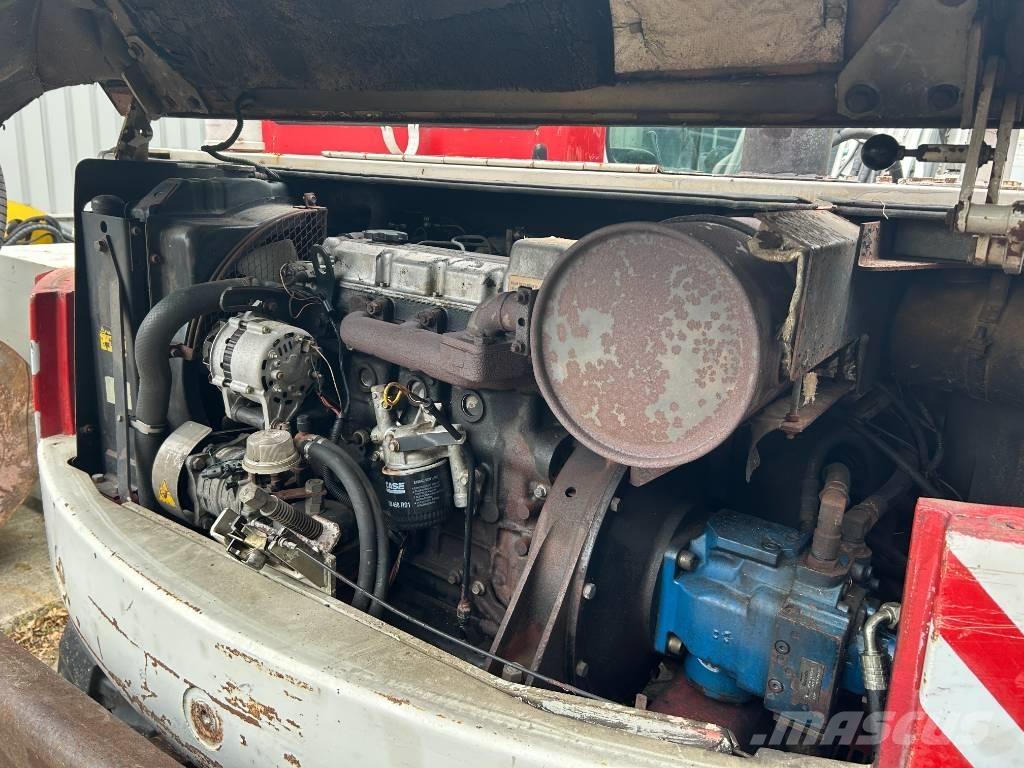 Takeuchi TB070 Mini kotrók < 7t