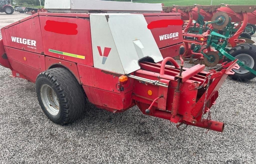 Welger AP830 Szögletes bálázók