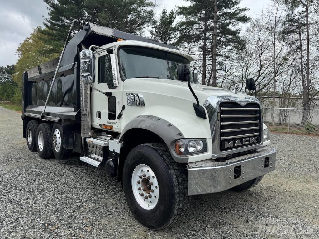 Mack GU433 Billenő teherautók
