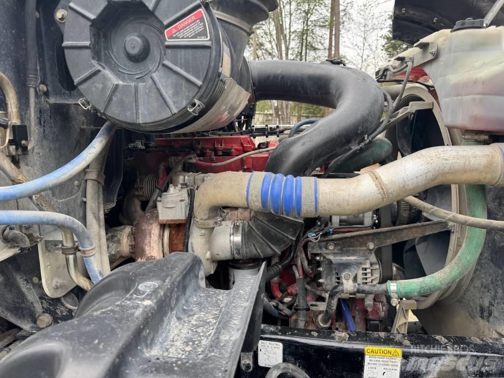Mack GU433 Billenő teherautók