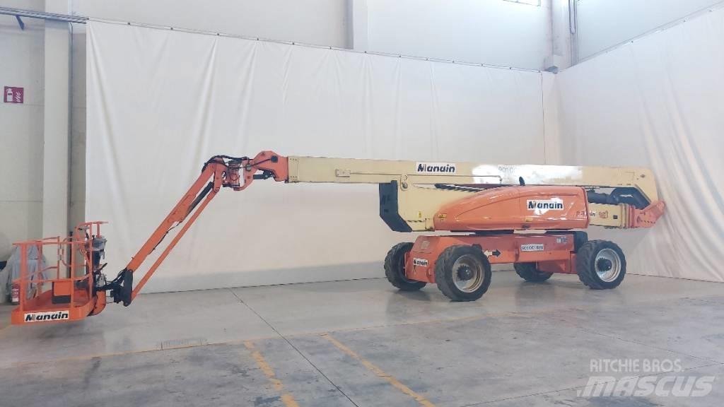 JLG 1250AJP Karos emelők