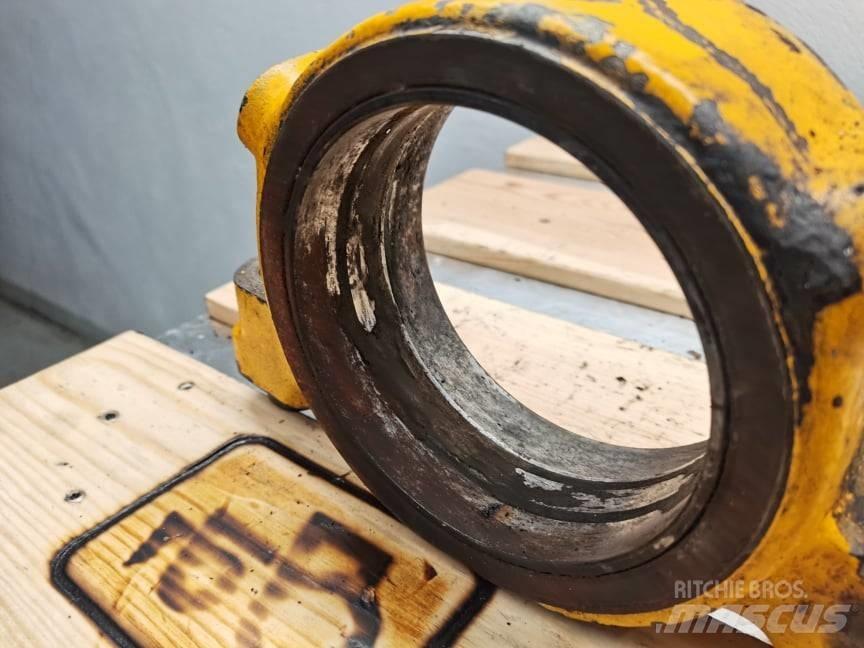 JCB 530-70 {axle} Tengelyek