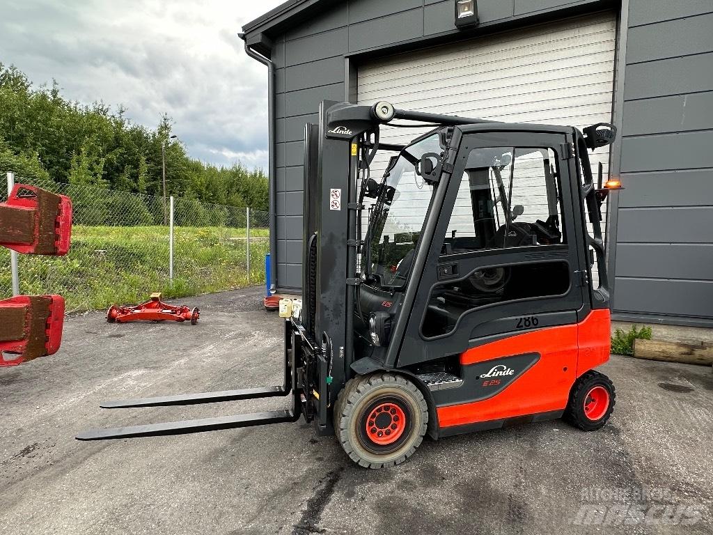 Linde E 25 -01 Elektromos targoncák