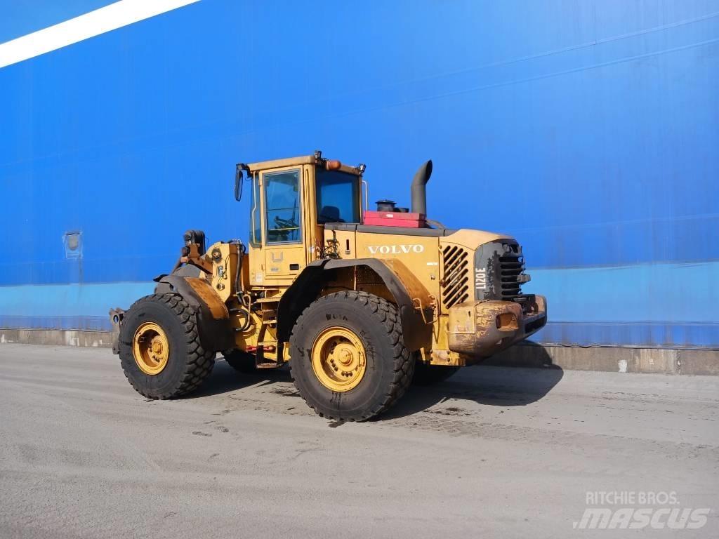 Volvo L 120 E Gumikerekes homlokrakodók