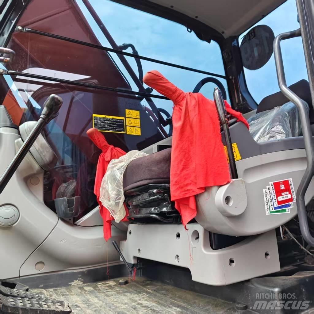 Hitachi ZX 210 Lánctalpas kotrók