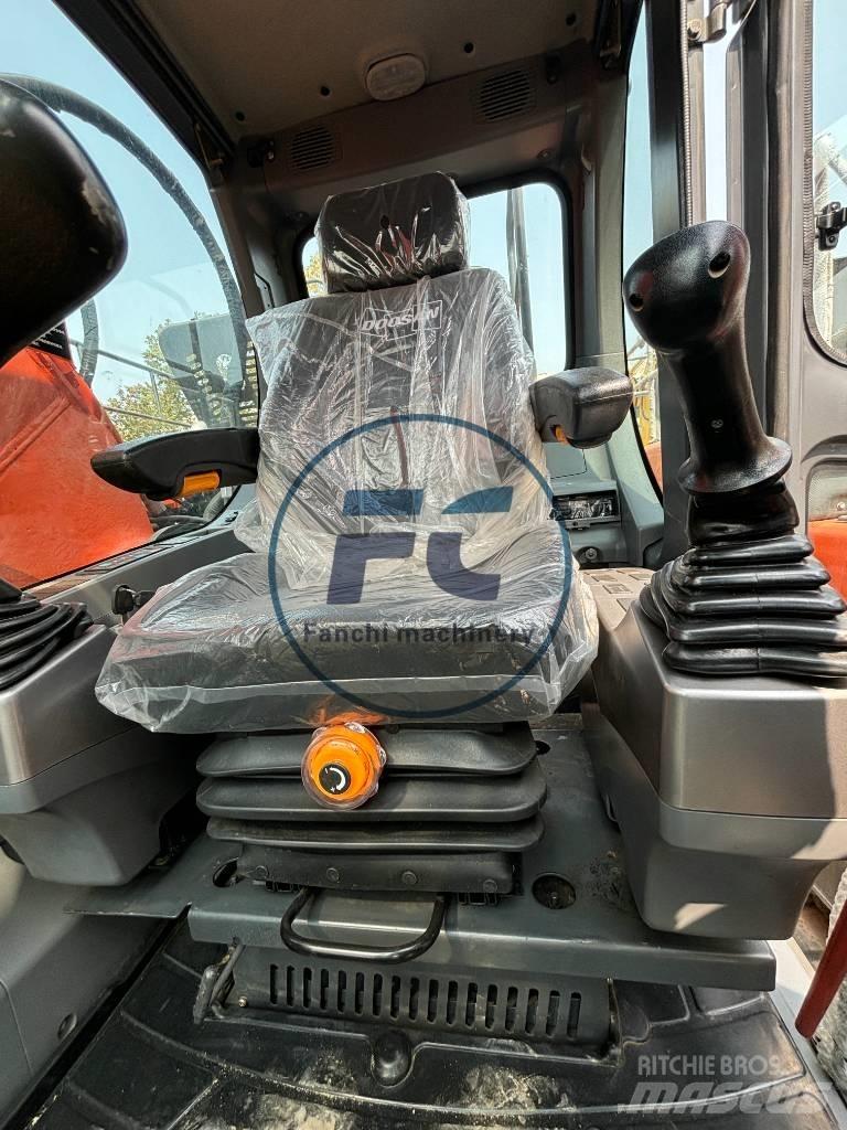 Doosan DX 225 LCA Közepes (midi) kotrók 7 t - 12 t