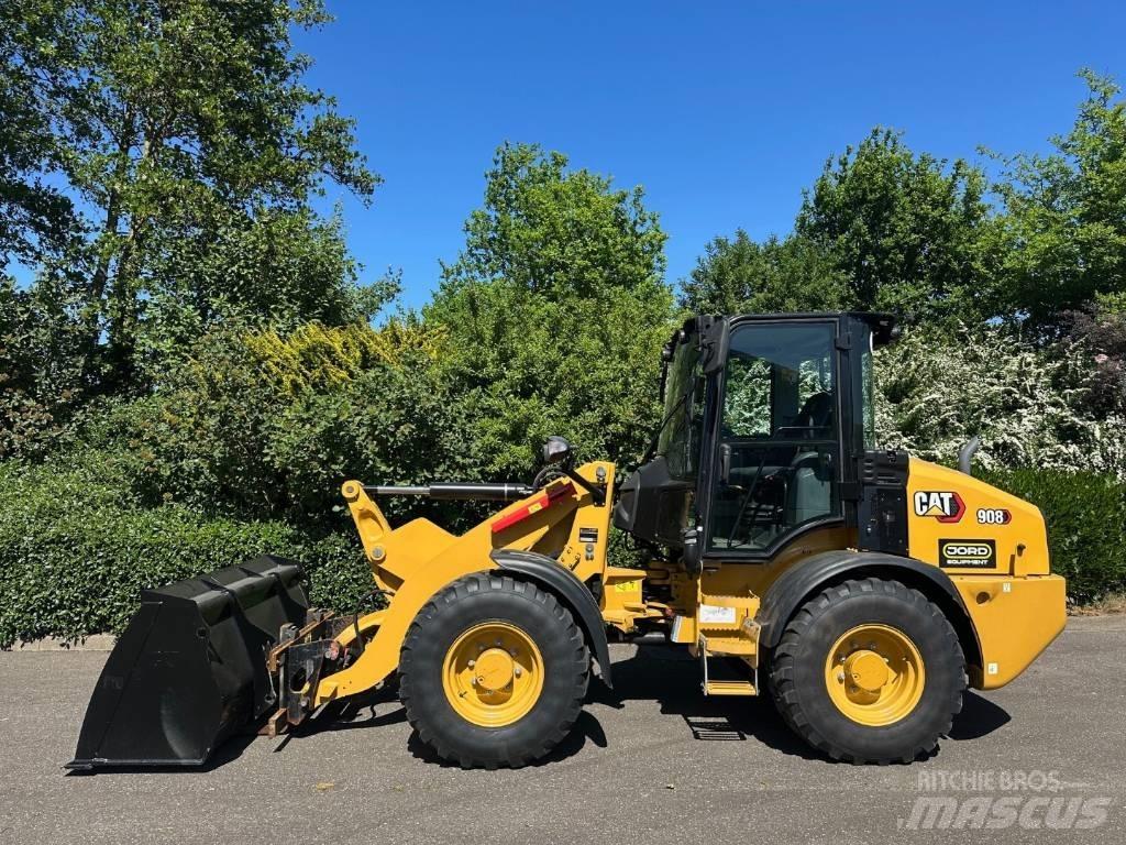 CAT 908 Gumikerekes homlokrakodók