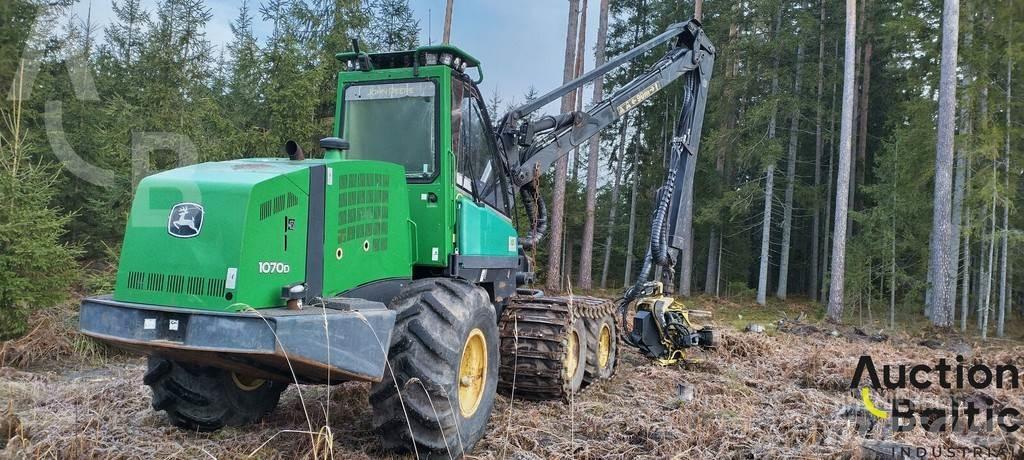 John Deere 1070 D Betakarítók