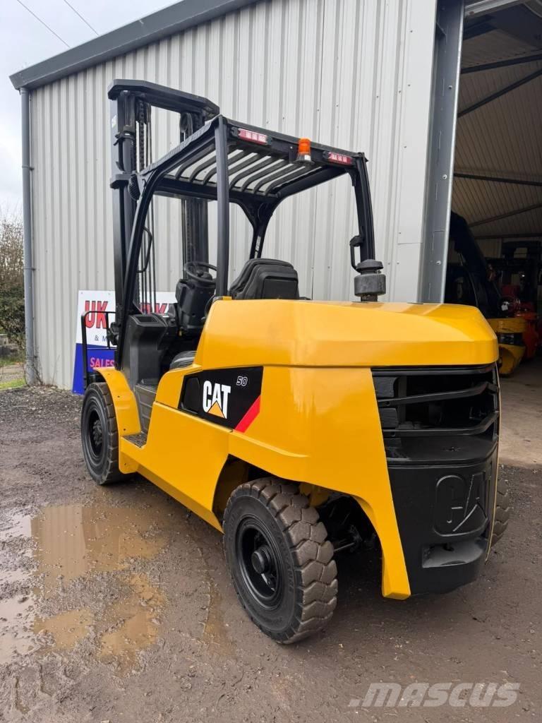 CAT DP 50 N Dízel targoncák