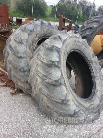 Pneus 540/65R28 Gumiabroncsok, kerekek és felnik