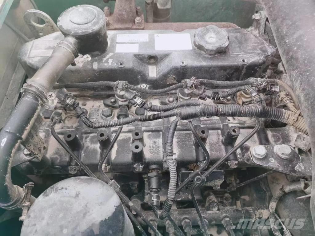 Kobelco SK 140 Lánctalpas kotrók