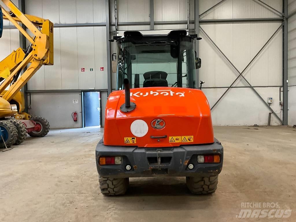 Kubota R 085 Gumikerekes homlokrakodók