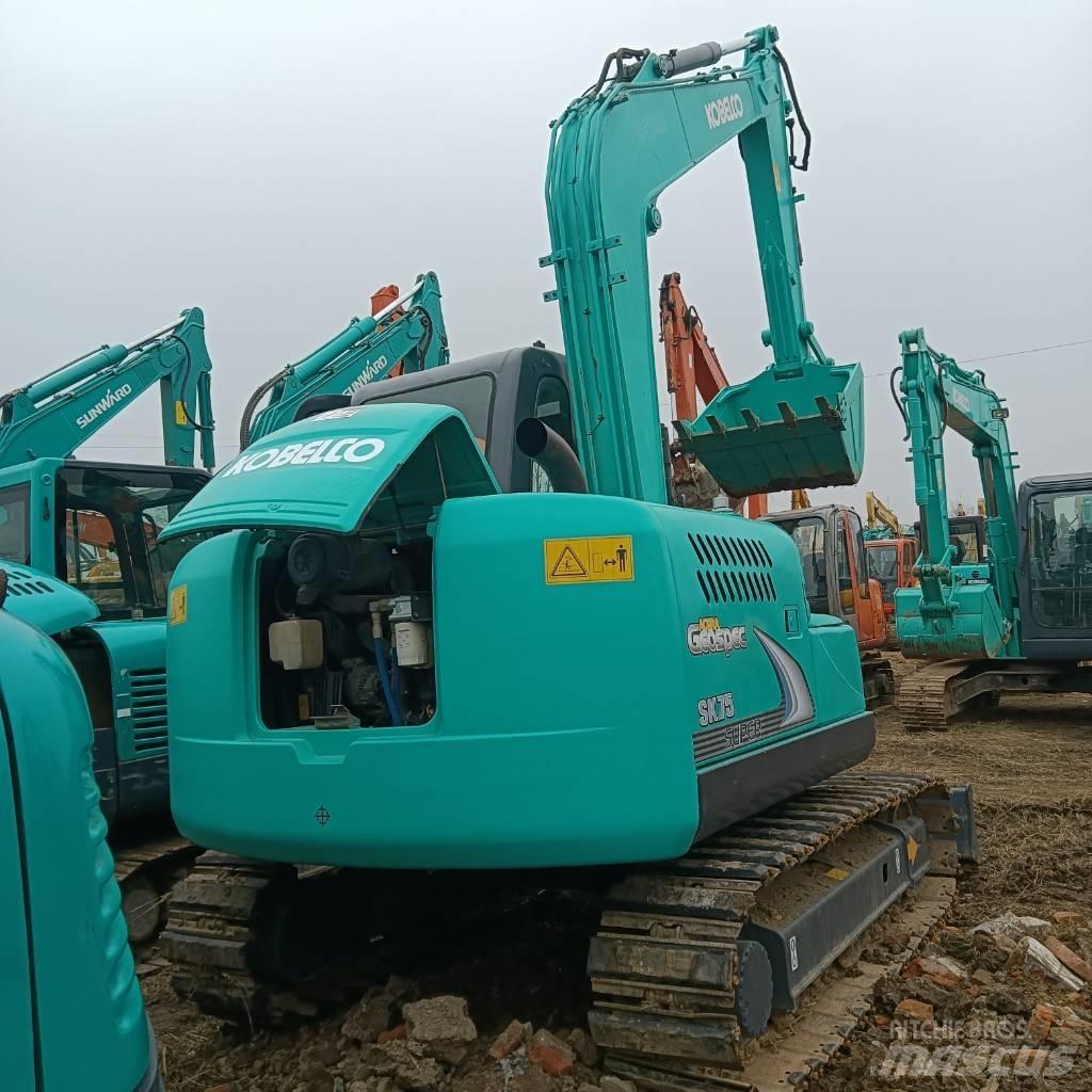 Kobelco SK75-8 Közepes (midi) kotrók 7 t - 12 t